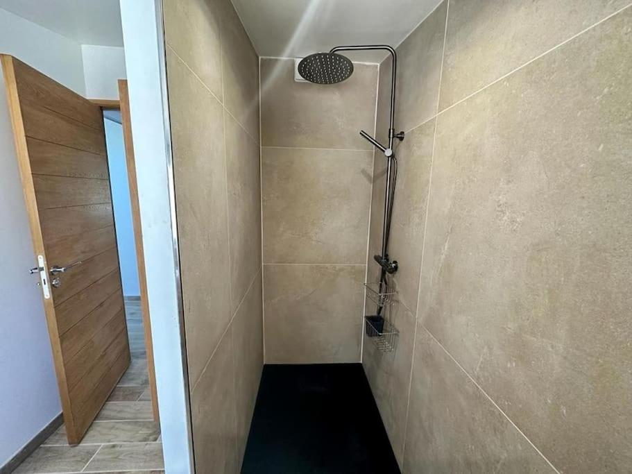 Gite Independant En Centre-Ville LʼIsle-sur-la-Sorgue 외부 사진